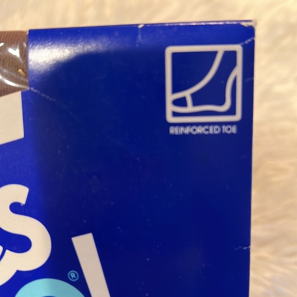 Hanes pantyhose new old stock - Picture 3 of 5